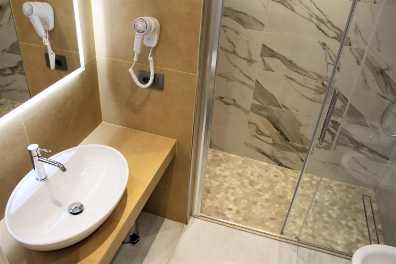 B&B Primrose Residence Hotel ريميني المظهر الخارجي الصورة