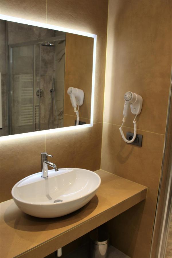 B&B Primrose Residence Hotel ريميني المظهر الخارجي الصورة