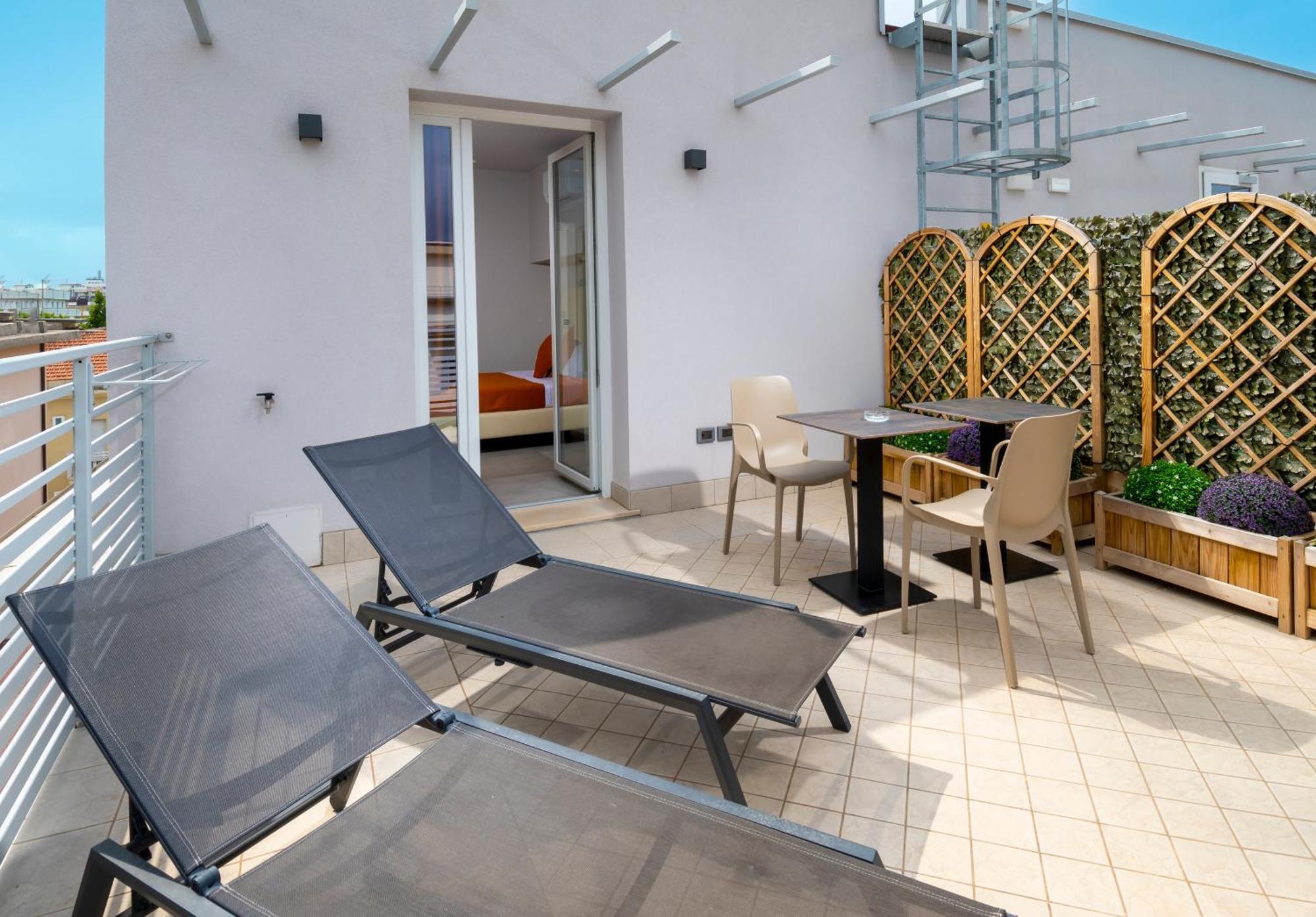 B&B Primrose Residence Hotel ريميني المظهر الخارجي الصورة